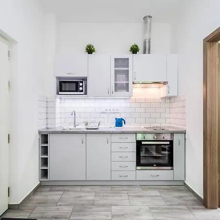 Apartment Paralello Universo-supercentral By Nw Budapest