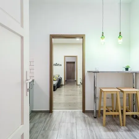 Paralello Universo-supercentral By Nw Apartment