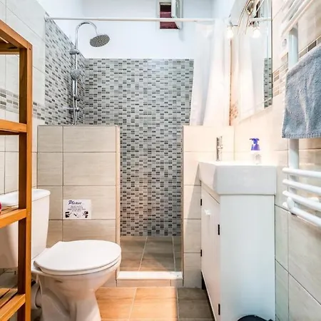 Apartment Paralello Universo-supercentral By Nw